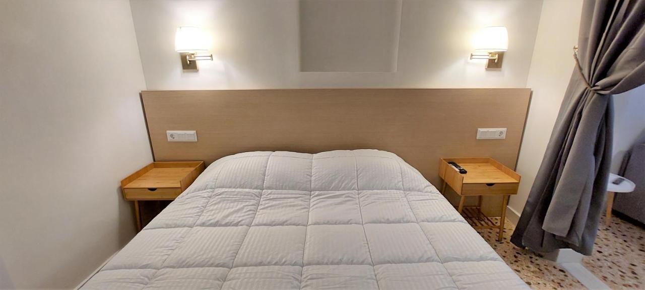 Athens Plaka Family Suites ภายนอก รูปภาพ