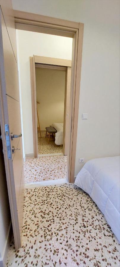 Athens Plaka Family Suites ภายนอก รูปภาพ