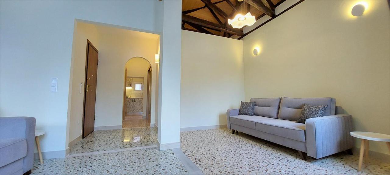 Athens Plaka Family Suites ภายนอก รูปภาพ